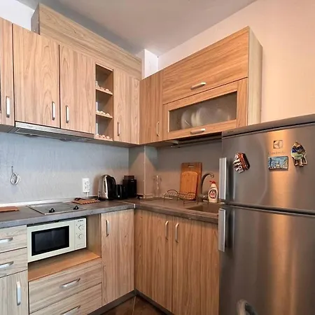 двустаен с морска панорама в Blue Bay Palace Apartman Pomorie