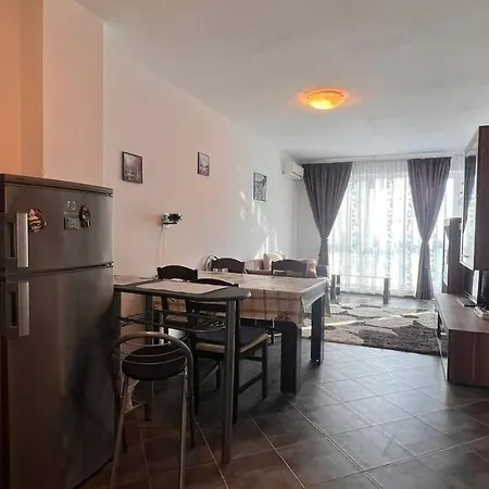 двустаен с морска панорама в Blue Bay Palace