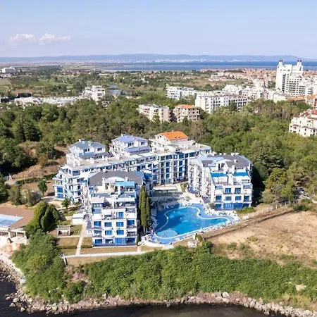 Apartamento двустаен с морска панорама в Blue Bay Palace Pomorie