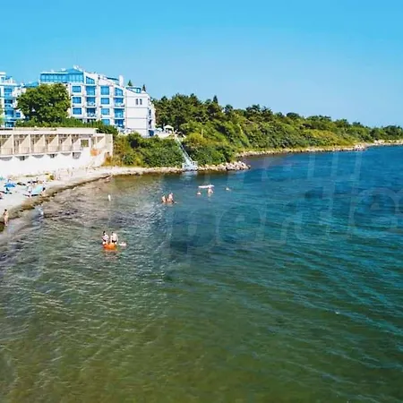 Apartamento двустаен с морска панорама в Blue Bay Palace Pomorie