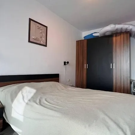 двустаен с морска панорама в Blue Bay Palace Apartamento *